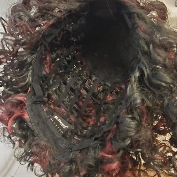 Vella Vella Wig - Picture 3 of 3